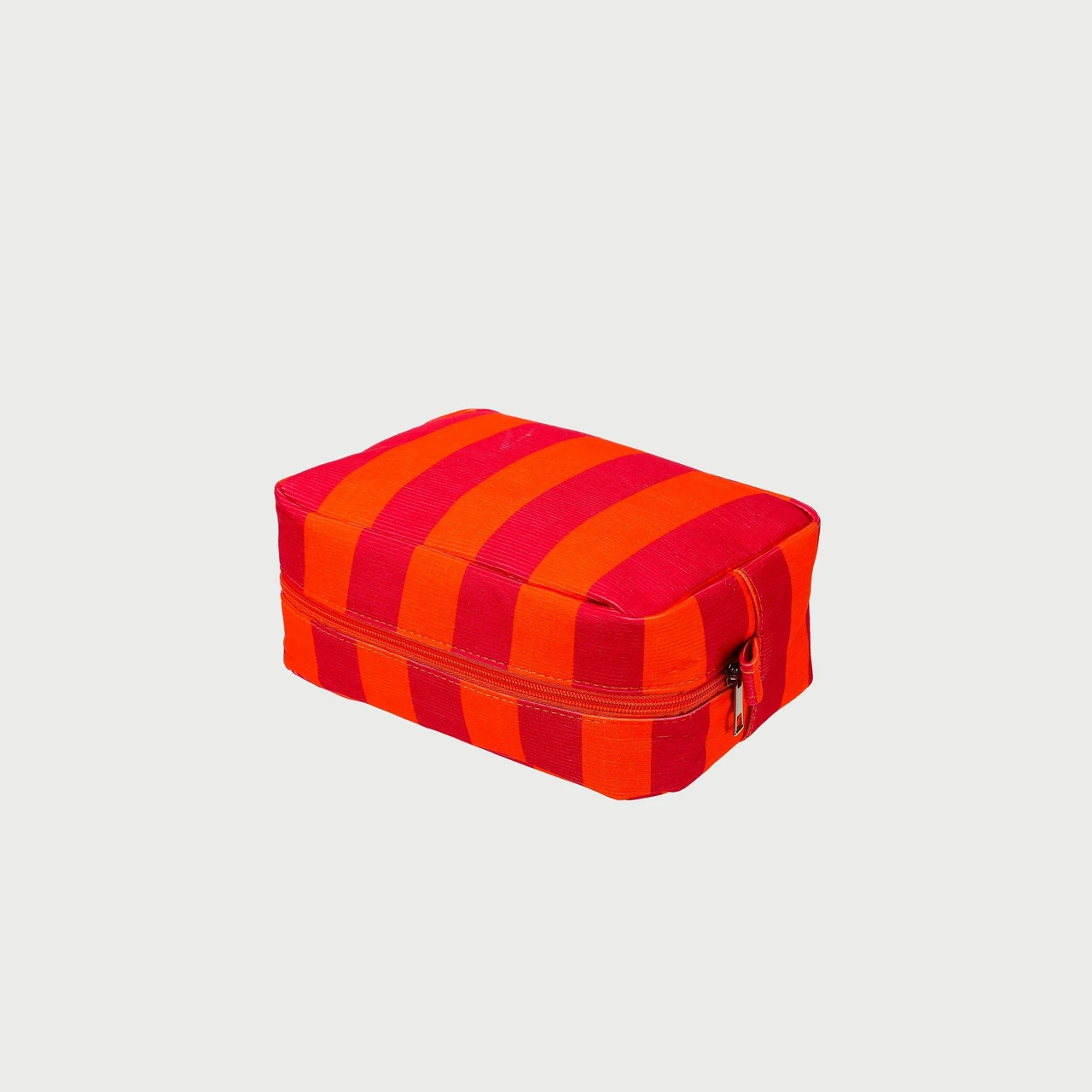 LULA TOILETRY BAG - RED