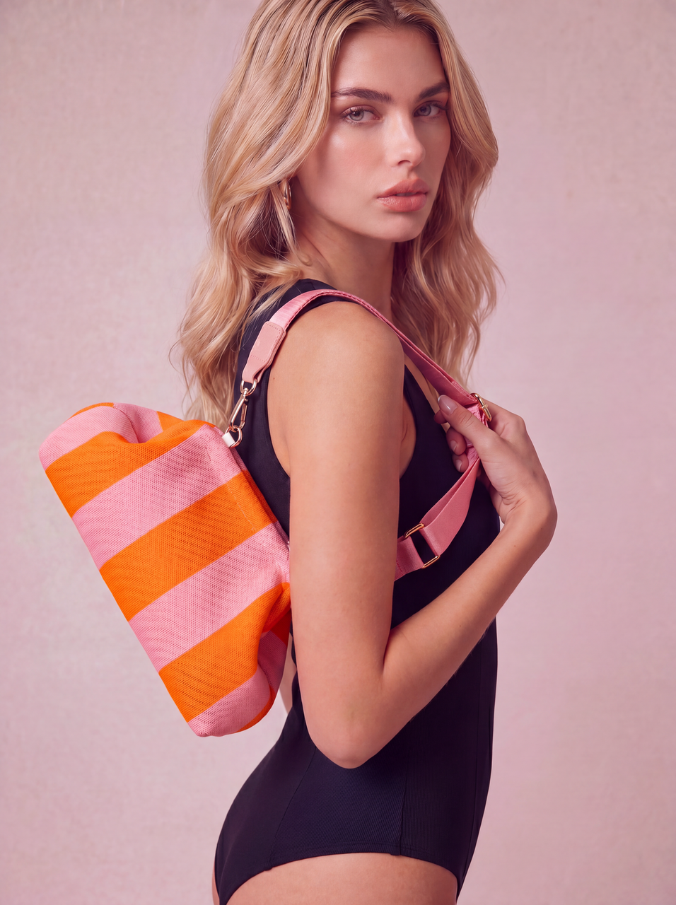 CITY GIRL POUCH + STRAP - PINK