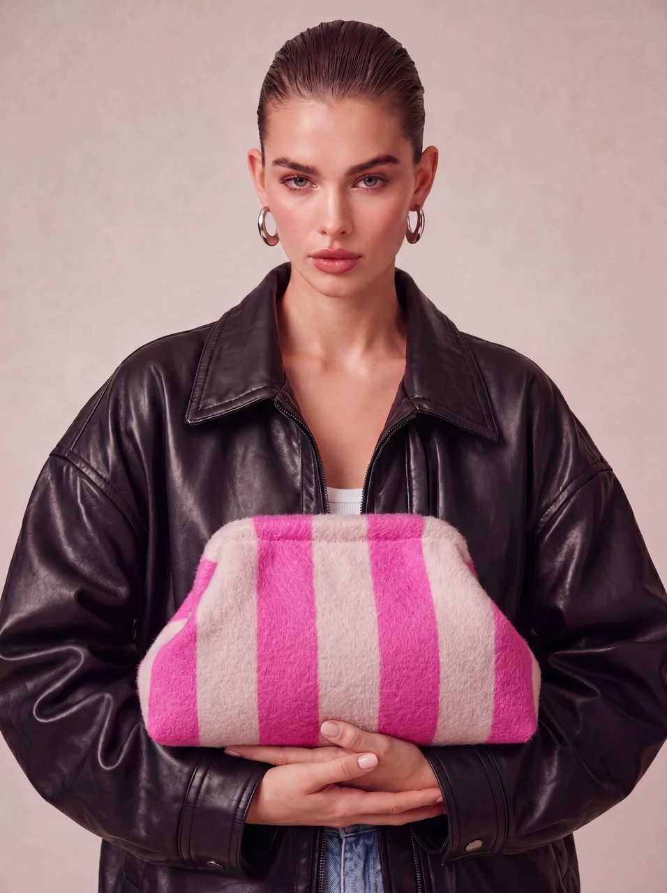 CITY GIRL POUCH CLOTH - HOT PINK