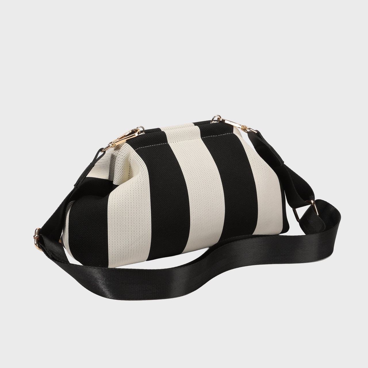 CITY GIRL POUCH + STRAP - BLACK