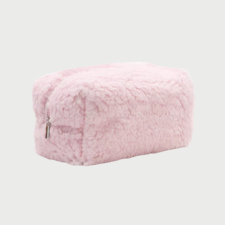 FLUFFY POUCH