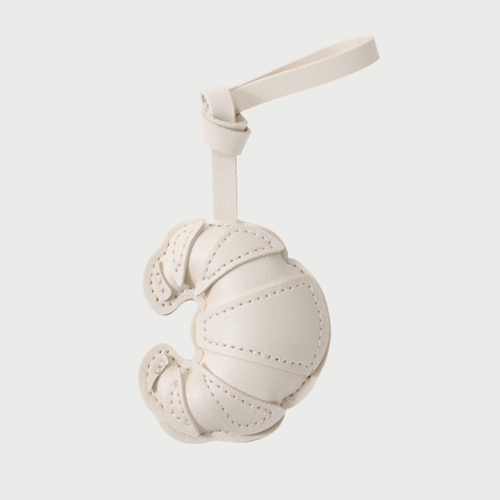 CROISSANT CHARM - BEIGE