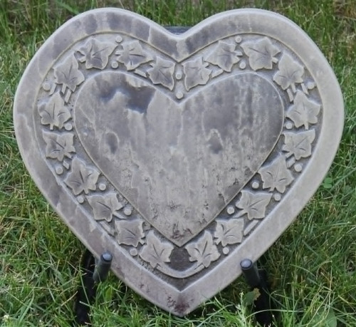 Ivy Heart Medium Stepping Stone