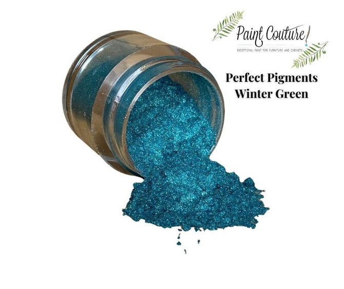 Winter Green Perfect Pigment in a 7.5g jar