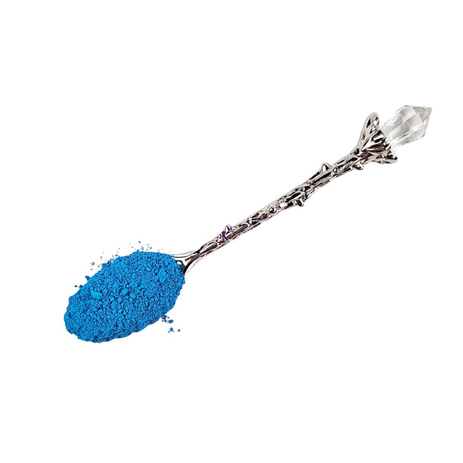 Blue Raspberry Perfect Pigments on a spoon