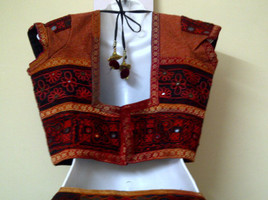 Gorgeous Dupatta (vil) and Choli with a 25 Yard Skirt