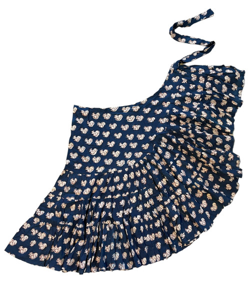 Beautiful Long Wrap Skirt  The skirt is free size. It can be worn with ties on the side or it can be worn hi lo style. You may also bustle it up. Looks great by itself or layered with another skirt or pantaloons.

Measurements:

32" long

50" waist not including ties

International Shipping is extra 
