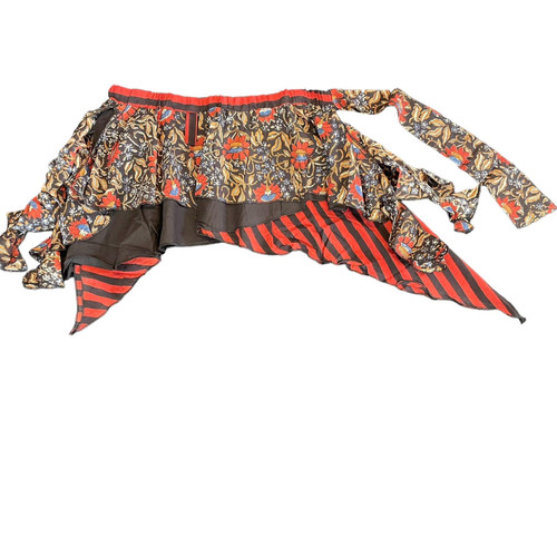 This is a beautiful 3 layer hipster. It has a long tie on each end the waist has elastic to give it a great fit. Hand Block printed pure cotton fabric is used on the top layer and the bottom layer and pure cotton contrast color fabric is used for the middle layer. These are really fun and great to wear for practice or layering a costume or by itself with leggings or pants. You can tie them on the side or tie them in the front and let the tail hanging in the back. They are about 18' long and waist stretches to about 52". We can also make custom sizes and colors for an extra fee. 

Please note that the shipping mentioned is domestic shipping within USA

For international customers you can check the box international at checkout and the shipping will be calculated. Or please feel free to message me. 