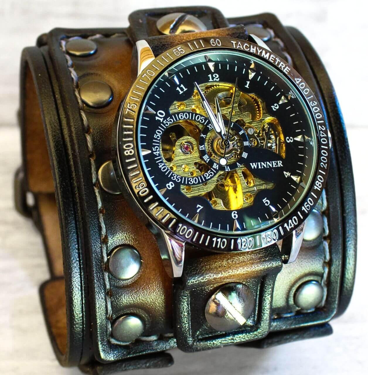 人気!国内入荷済み☆THE CUFF WATCH レザーストラップ腕時計 Leather Cuff Steampunk Watch for Men | Handmade & Automatic