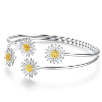 Daisy Silver Bangle