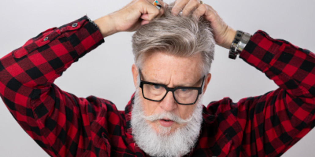  DIY Gids: Hoe Je Een Haarstuk Aanbrengt en Verwijderd