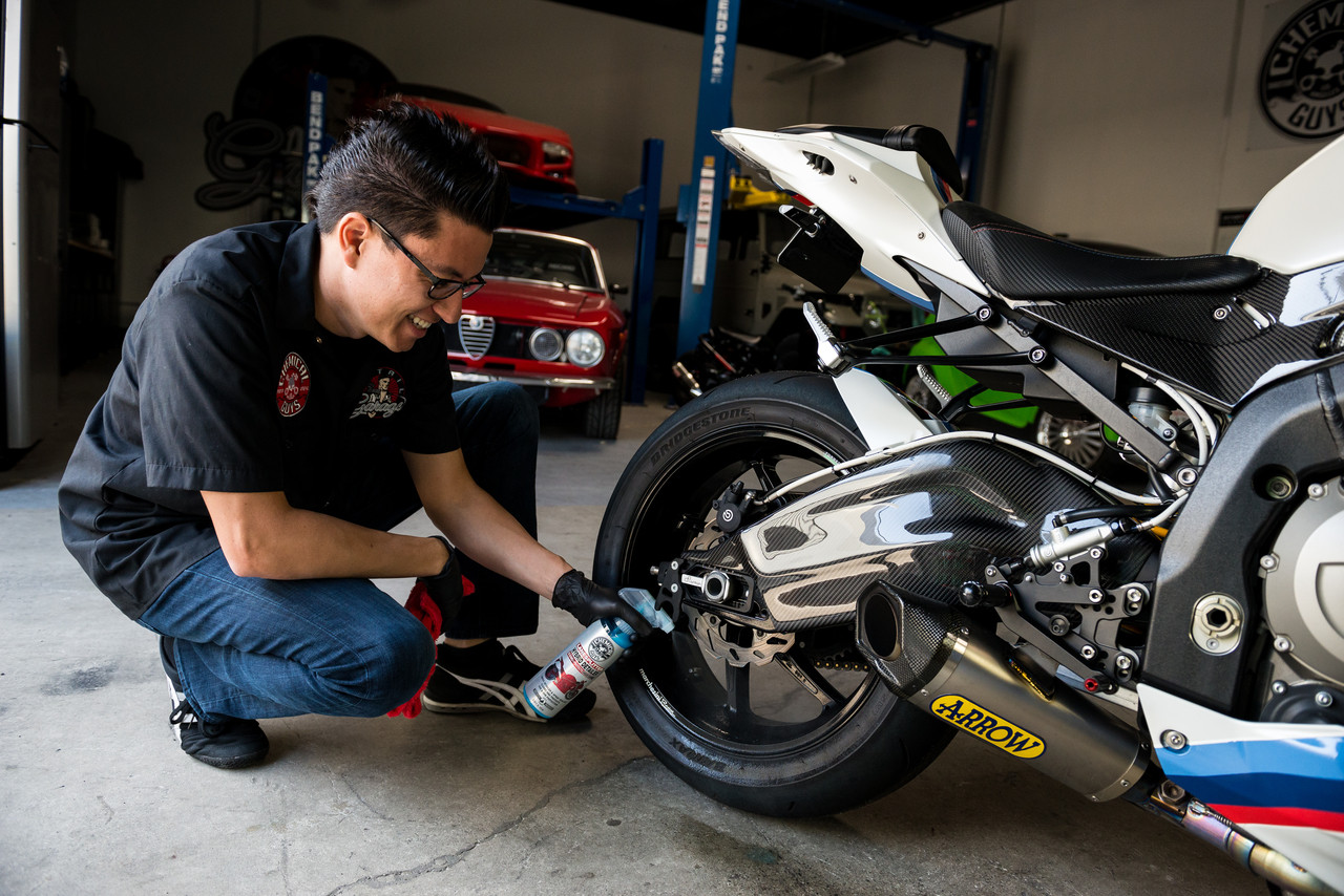 Lane Splitter Hybrid Detailer High Shine Cleaner and Protectant for Motorcycles(16oz)