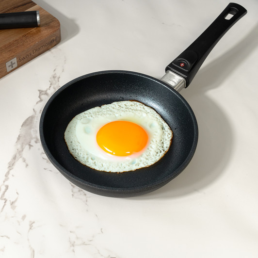 20cm fry pan with detachable handle with egg