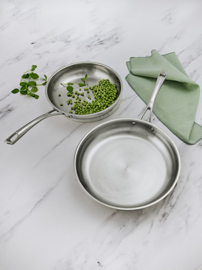 Premium steel DLX 2pc fry pan set (28 and 24cm) life style shot