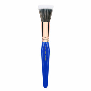 Bdellium Tools Golden Triangle Duo Fibre Finishing Brush 955. Sold by Norcostco. Bdellium Tools Golden Triangle Duo Fibre Finishing Brush 955. Sold by Norcostco.