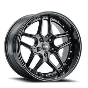 DOORBUSTER PRICING! - Esr Cs15 Wheel 18x9.5 5x108 Gloss Black 22mm - FREE T-SHIRT INCLUDED! | 89551422 CS15GBLK 5X108