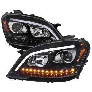 Spec-D Halo Projector Headlights w/ LED Turn Signal & Black Housing | SPE 2LHP-BW16409BK-TM