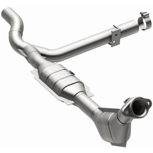 Magnaflow Performance Exhaust Magnaflow California Direct-Fit Catalytic Converter | FBHB 447136