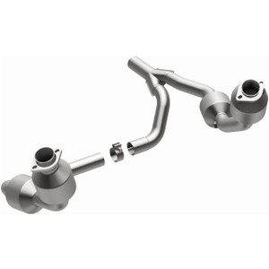 Magnaflow Performance Exhaust Magnaflow California Direct-Fit Catalytic Converter | FBHB 5582689