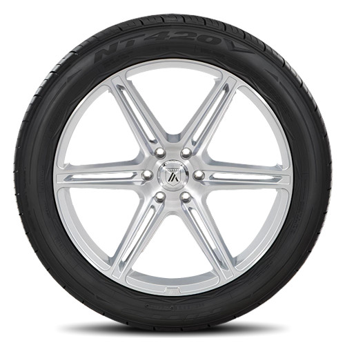 Nitto NT420V 305/40R22 Tires | BB Wheels