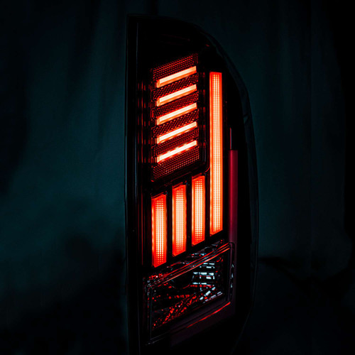 Winjet LED SEQUENTIAL TAIL LIGHTS-GLOSS BLACK CLEAR | HKMR CTRNG0667-GBC-SQ