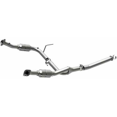 Magnaflow Performance Exhaust Magnaflow OEM Grade Direct-Fit Catalytic Converter | FBHB 49406