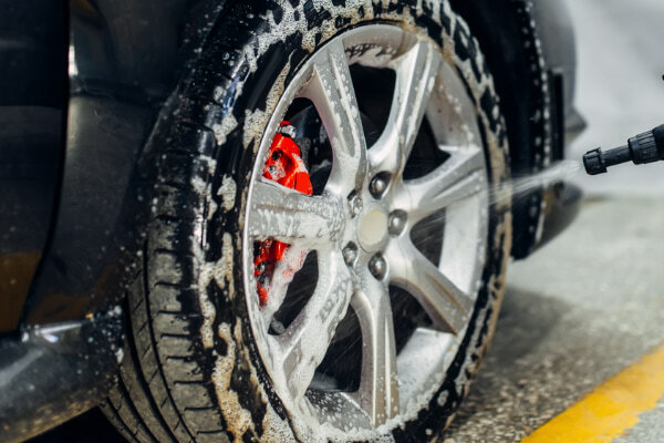 Cleaning off wheel and tire before storage