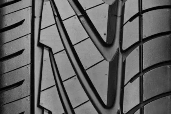 Nitto Neo Gen tread closeup