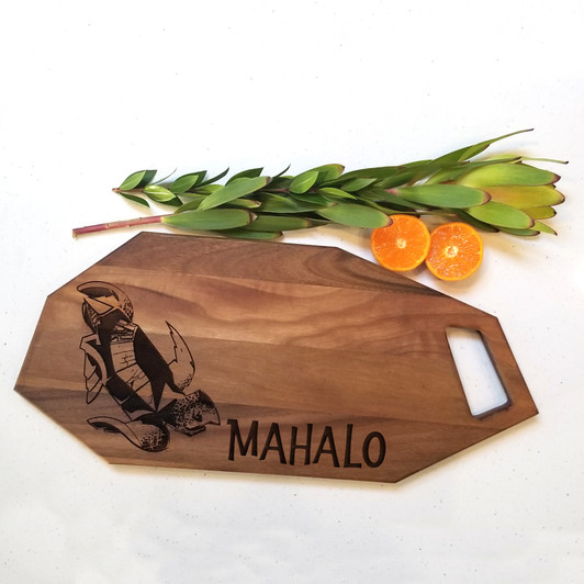 Mahalo Charcuterie board in walnut geometric
