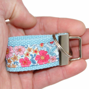 summer blooms keychain in hand mini version summer blooms keychain in hand mini version