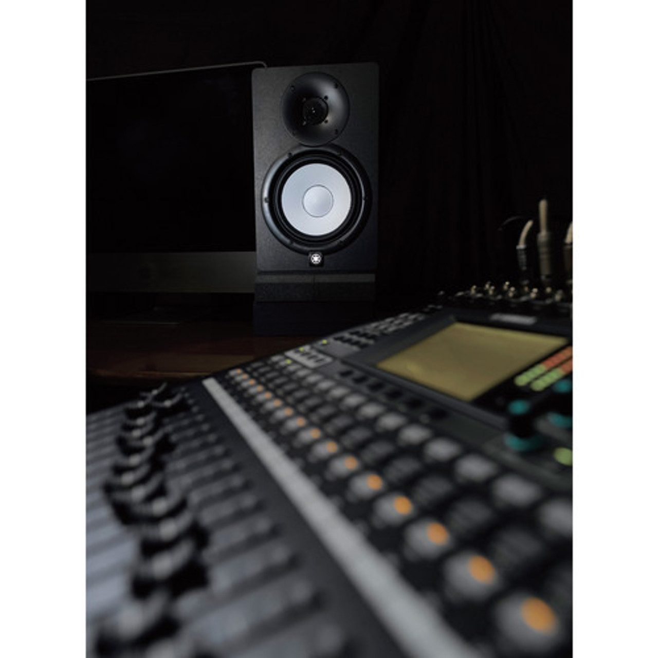 Yamaha HS7 Powered Studio Monitor