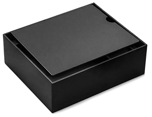 Internal panel partition with magnetic features