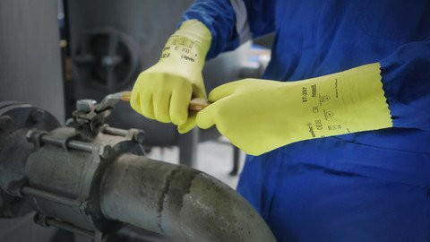 Ansell Unsupported Latex Glove 87-297 - Alphatec - Yellow - 20mil - 12