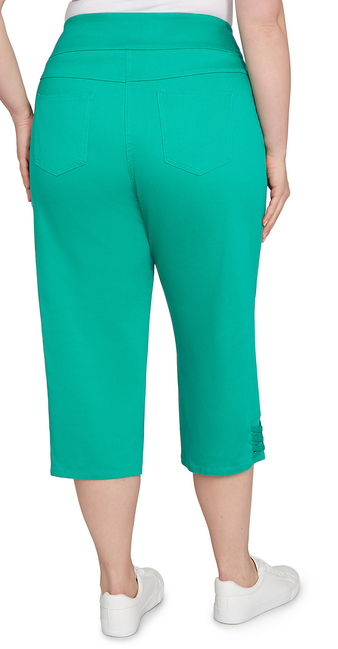 CAPRI *PLUS* W/CROSS HEM DETAIL