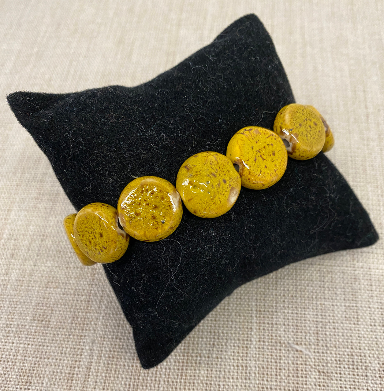 FLAT YELLOW