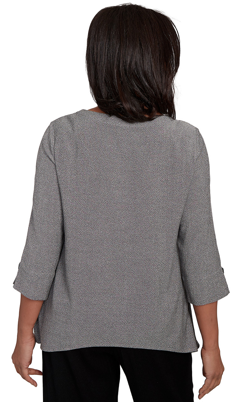TOP *PLUS* GREY DIAGNL SPLICED STRIPE