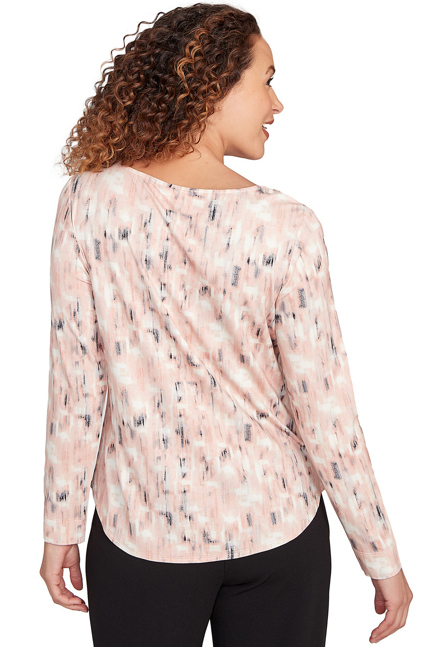TOP *PETITE* PINK CLOUD MULT L/S BRUSHSTROKE BT NK