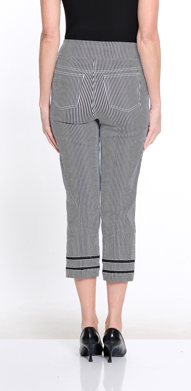 CROP *MISSY* BLACK YD STRIPE W/RIC RAC TRIM