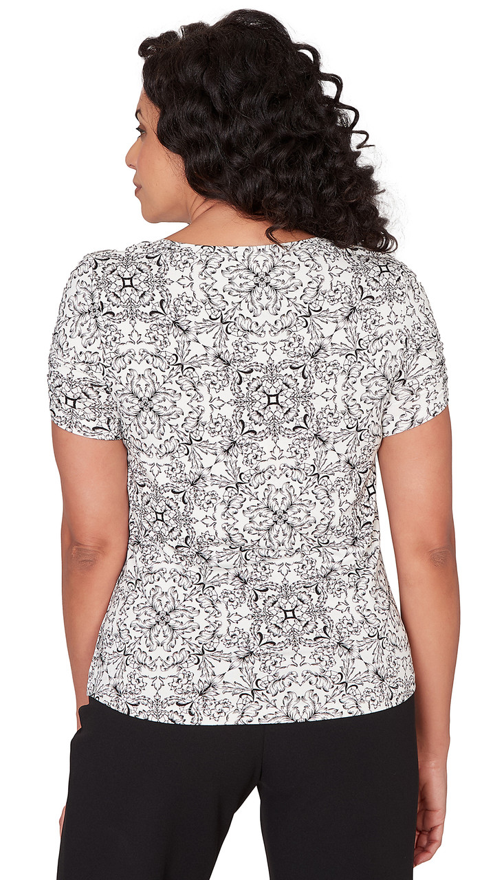 TOP *MISSY* WHITE BLACK ELEGANT SCROLL SCOOP NK