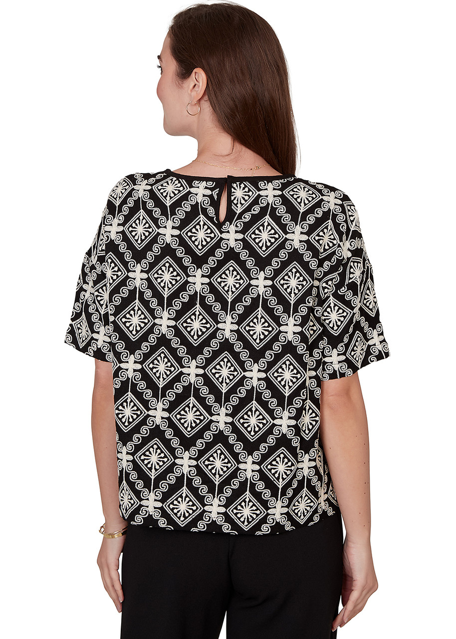 TOP *MISSY* ONYX CREW NK DORI EMBROIDERED