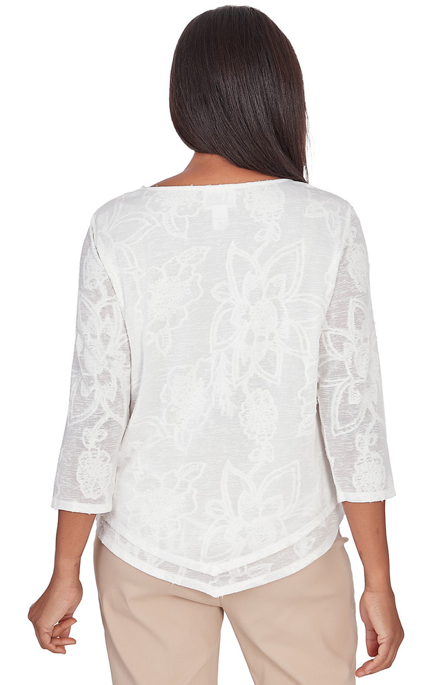 TOP *PLUS* SCROLL FLORAL JACQUARD