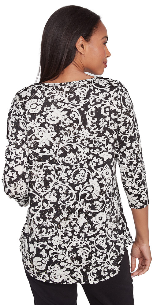 TOP *MISSY* IVORY SPLIT NECK W/CHAIN