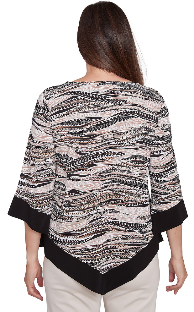 TOP *PLUS* NEUTRAL FEATHERS W/TRIM