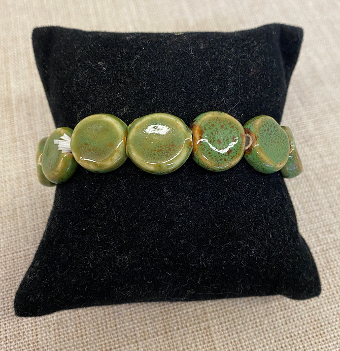 FLAT GREEN