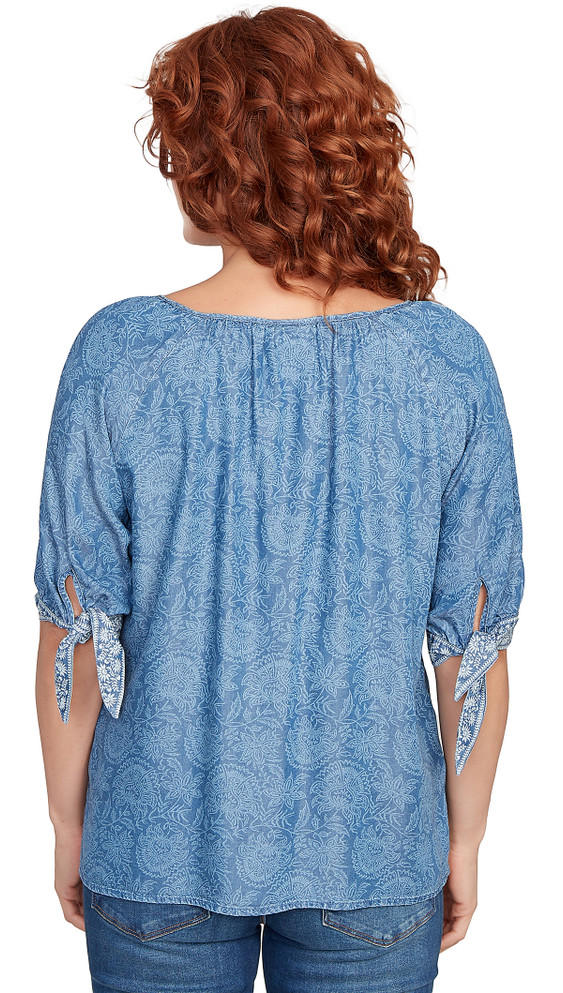TOP *PLUS* MED BLUE MULTI SPLIT NK W/BD EMBROID