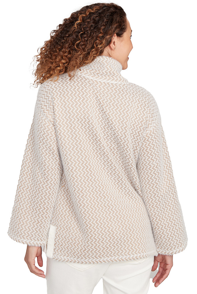 TOP *PLUS* BISCOTTI IVORY ZIG ZAG SWEATER KNIT