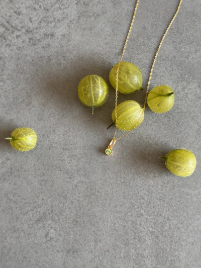 August Birthstone 24k gold plated Sterling Silver Peridot Green Swarovski Crystal Necklace . August Birthstone 24k gold plated Sterling Silver Peridot Green Swarovski Crystal Necklace .