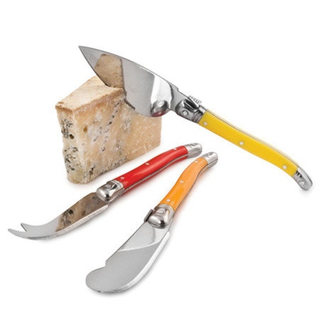 True Sunnyside Cheese Knives and Cutting Board Set