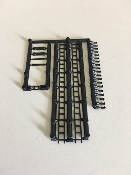 HO Water/Oil Tank Ladder  |  Kit