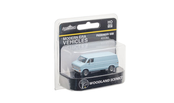 JP5362 Passenger Van - HO Scale | Just Plug